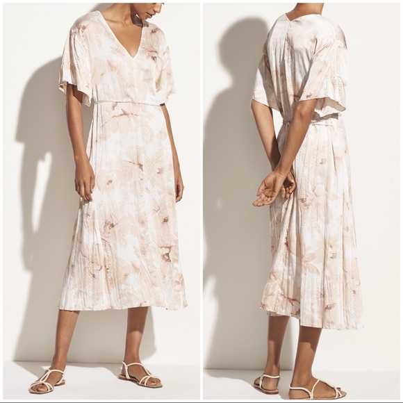 Vince Dresses & Skirts - NWT-Painted Magnolia V-Neck Dress